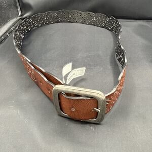 Time & Tru ladies scallop reverse belt Brown Leather Strap Cut Out Detail XL
